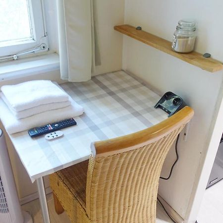 Apartamento 1 Zimmer in Wohngemeinschaft, Netflix, Premium Kabelfernsehen, küche Berlín Exterior foto